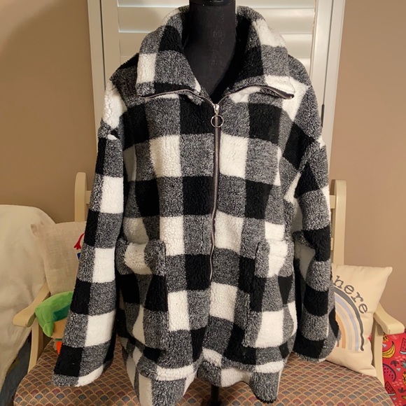 Steve Madden Jackets & Blazers - Steve Madden Buffalo Plaid Fleece Jacket